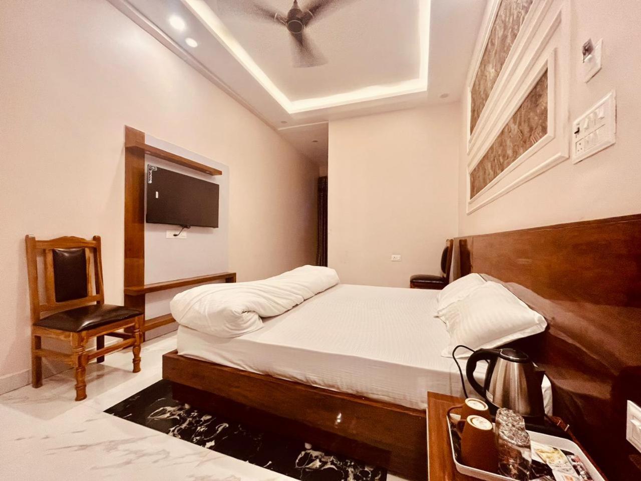 Hotel Ram Anandam Inn Faizābād 外观 照片